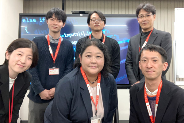 スタッフ集合写真